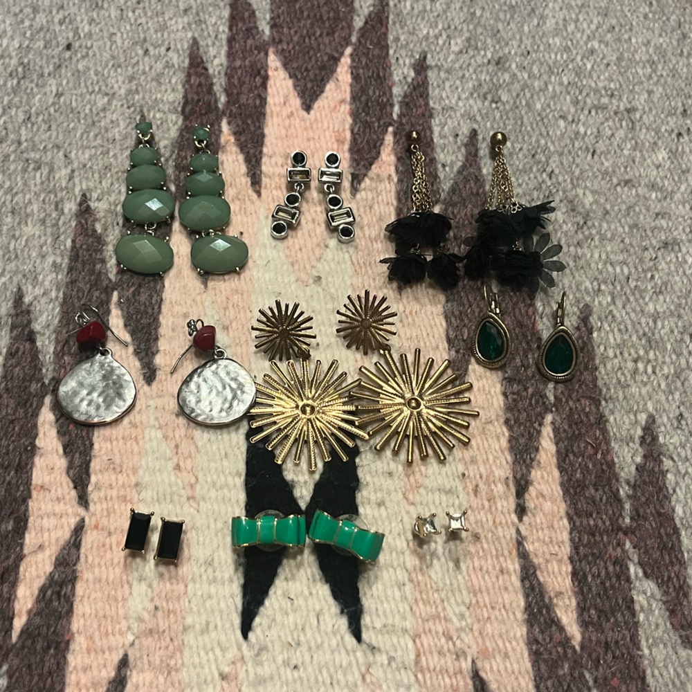 Lot of earrings